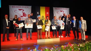Vrijdag 11-3-22-huldiging-fotos-scherm