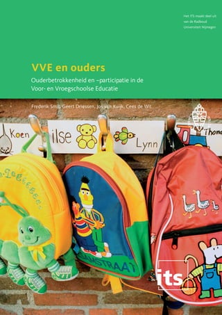 Het ITS maakt deel uit
                                                                                                                                                                                                                         van de Radboud
                                                                                                                                                                                                                         Universiteit Nijmegen




                                                                                                 VVE en ouders
              Ouderbetrokkenheid en ouderparticipatie in de Voor- en
              Vroegschoolse Educatie

              Voor- en Vroegschoolse Educatie (VVE) vormt een belangrijk onderdeel
              van het brede aanbod in het lokale jeugdbeleid. Het gaat hierbij zowel om
              ontwikkelingsstimulering van kinderen in de voor- en vroegschoolse periode (2-
              tot 5-jarigen) als om opvoedingsondersteuning van hun ouders. Het doel daarvan                                                                 VVE en ouders
              is onderwijsachterstanden te voorkomen dan wel zo vroeg mogelijk aan te pakken.
                                                                                                                                                             Ouderbetrokkenheid en –participatie in de
              VVE-instellingen en ouders hebben een gezamenlijk belang: zo gunstig mogelijke                                                                 Voor- en Vroegschoolse Educatie
              voorwaarden scheppen voor de ontwikkeling en het leren van kinderen. Ouders
              beschikken over unieke informatie over hun kinderen en hebben zo vaak een goed
                                                                                                                                                             Frederik Smit, Geert Driessen, Jos van Kuijk, Cees de Wit
              beeld van hun kansen en bedreigingen. Ouders kunnen via hun betrokkenheid
              bij en participatie in voorschoolse en vroegschoolse educatie een belangrijke
              bijdrage leveren aan de onderwijskansen van hun kinderen. Instellingen zouden
              systematisch gebruik moeten maken van de kennis en hulp van ouders om de
              kwaliteit van het aanbod te verbeteren. Dit betekent op basis van vertrouwen
              en hoge verwachtingen samenwerken aan de opvoeding en onderwijs van de
              kinderen. Door ouders te zien als partners kan de instelling in haar aanpak een
              kwaliteitssprong maken.




                                                                                                 Frederik Smit, Geert Driessen, Jos van Kuijk, Cees de Wit
              Thema’s die in het rapport aan de orde komen zijn:
              - Hoe kan op basis van een analyse van cruciale factoren de ouderbetrokkenheid
                en -participatie worden versterkt?
              - Welke instrumenten zijn vereist en hoe kunnen deze worden ingezet in
                werkmodellen?
              - Welke werkmodellen kunnen als pilot worden ontwikkeld, uitgevoerd en
                geëvalueerd?
              Op basis van informatie die is verzameld via literatuurstudie, expertraadpleging
              en gevalsstudies is een verbetercyclus ontwikkeld om de betrokkenheid en
              participatie van ouders te optimaliseren.

              Het onderzoek is op verzoek van het Ministerie van OCW uitgevoerd door het
              ITS - Expertisecentrum Ouders, Radboud Universiteit Nijmegen.




               ISBN 978 90 5554 353 3
               NUR 840




Omslag 2006783 F.Smit .indd 1                                                                                                                                                                                                 21-10-2008 13:40:53
 