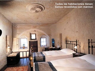 Todas las habitaciones tienen baños revestidos con mármol.   