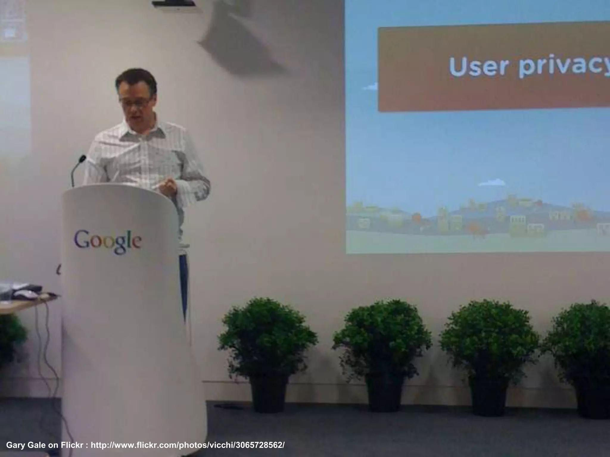 Gary Gale on Flickr : http://www.flickr.com/photos/vicchi/3065728562/