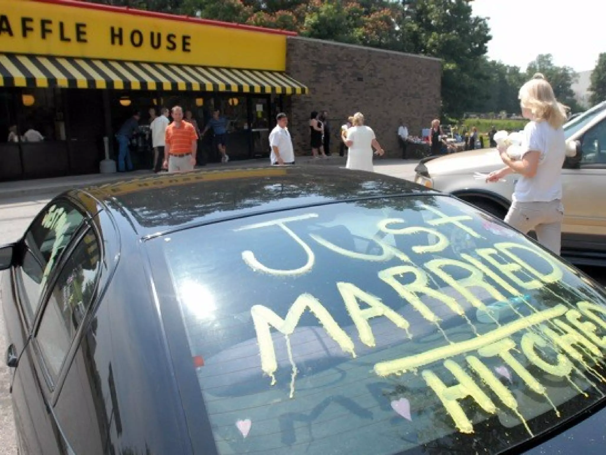 Waffle house wedding | PPS