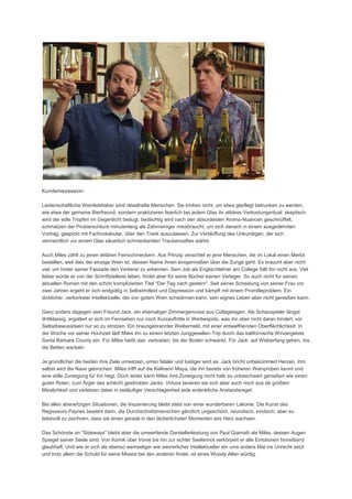 Kundenrezession:

Leidenschaftliche Weinliebhaber sind rätselhafte Menschen. Sie trinken nicht, um etwa gepflegt betrunken zu werden,
wie etwa der gemeine Bierfreund, sondern praktizieren feierlich bei jedem Glas ihr elitäres Verkostungsritual: skeptisch
wird der edle Tropfen im Gegenlicht beäugt, bedächtig wird nach den absurdesten Aroma-Nuancen geschnüffelt,
schmatzen der Probierschluck minutenlang als Zahnreiniger missbraucht, um sich danach in einem ausgedehnten
Vortrag, gespickt mit Fachvokabular, über den Trank auszulassen. Zur Verblüffung des Unkundigen, der sich
vermeintlich vor einem Glas säuerlich schmeckenden Traubensaftes wähnt.

Auch Miles zählt zu jenen elitären Feinschmeckern. Aus Prinzip verachtet er jene Menschen, die im Lokal einen Merlot
bestellen, weil dies der einzige Wein ist, dessen Name ihnen einigermaßen über die Zunge geht. Es braucht aber nicht
viel, um hinter seiner Fassade den Verlierer zu erkennen. Sein Job als Englischlehrer am College füllt ihn nicht aus. Viel
lieber würde er von der Schriftstellerei leben, findet aber für seine Bücher keinen Verleger. So auch nicht für seinen
aktuellen Roman mit den schön komplizierten Titel "Der Tag nach gestern". Seit seiner Scheidung von seiner Frau vor
zwei Jahren ergeht er sich endgültig in Selbstmitleid und Depression und kämpft mit einem Promilleproblem. Ein
dicklicher, verkorkster Intellektuelle, der von gutem Wein schwärmen kann, sein eignes Leben aber nicht genießen kann.

Ganz anders dagegen sein Freund Jack, ein ehemaliger Zimmergenosse aus Collagetagen. Als Schauspieler längst
drittklassig, ergattert er sich im Fernsehen nur noch Kurzauftritte in Werbespots, was ihn aber nicht daran hindert, vor
Selbstbewusstsein nur so zu strotzen. Ein braungebrannter Weiberheld, mit einer entwaffnenden Oberflächlichkeit. In
der Woche vor seiner Hochzeit lädt Miles ihn zu einem letzten Junggesellen-Trip durch das kalifornische Winzergebiet
Santa Barbara County ein. Für Miles heißt das: verkosten, bis der Boden schwankt. Für Jack: auf Weiberfang gehen, bis
die Betten wackeln.

Je gründlicher die beiden ihre Ziele umsetzen, umso fataler und lustiger wird es. Jack bricht unbekümmert Herzen, ihm
selbst wird die Nase gebrochen. Miles trifft auf die Kellnerin Maya, die ihn bereits von früheren Weinproben kennt und
eine stille Zuneigung für ihn hegt. Doch leider kann Miles ihre Zuneigung nicht halb so unbeschwert genießen wie einen
guten Roten, zum Ärger des schlicht gestrickten Jacks. Virtuos lavieren sie sich aber auch noch aus de größten
Misslichkeit und verletzen dabei in beiläufiger Verschlagenheit jede erdenkliche Anstandsregel.

Bei allen aberwitzigen Situationen, die Inszenierung bleibt stets von einer wunderbaren Lakonie. Die Kunst des
Regisseurs Paynes besteht darin, die Durchschnittsmenschen gänzlich ungeschönt, neurotisch, kindisch, aber so
liebevoll zu zeichnen, dass sie einen gerade in den lächerlichsten Momenten ans Herz wachsen.

Das Schönste an "Sideways" bleibt aber die umwerfende Darstellerleistung von Paul Giamatti als Miles, dessen Augen
Spiegel seiner Seele sind. Von Komik über Ironie bis hin zur echter Seelennot verkörpert er alle Emotionen hinreißend
glaubhaft. Und wie er sich als ebenso weinseliger wie weinerlicher Intellektueller ein ums andere Mal ins Unrecht setzt
und trotz allem die Schuld für seine Misere bei den anderen findet, ist eines Woody Allen würdig.
 