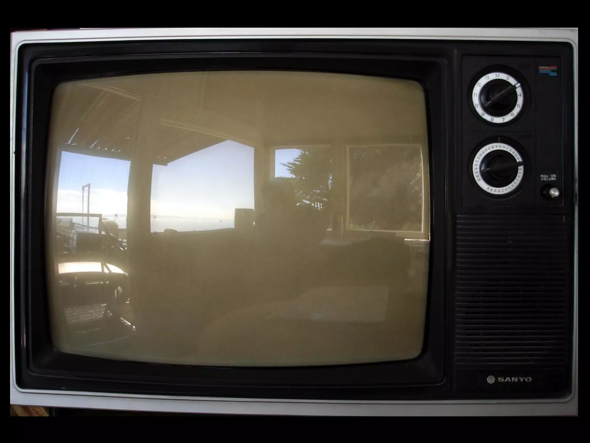 This isn’t your father’s media
It used to be that 3 ads reached 85% of viewers.
Not anymore!
 