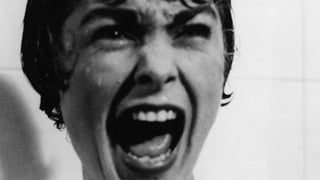 Marketing x Marketing Digital
Preço
• O preço tem a capacidade de
ser alterado individualmente.
O usuário compara
rapidamente o preço na web.
Praça
• Agora a praça é global, um e-
commerce pode atender
qualquer cliente, dependendo
somente da logística.
Produto
• Com a digitalização, o produto
pode ser extremamente
alterado, e não basta mais ser
um bom produto, ele precisa
atender às necessidades
Promoção
• Precisa ser rápida, ter
mobilidade e proximidade.
Consumidores fornecem os
dados necessários para
personalização da
comunicação
 