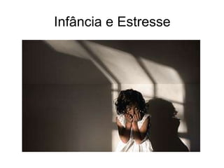                           Imagens PET do cérebro de uma pessoa normal (esquerda), um assassino com história de privação na infância (centro) e um assassino sem história de privação (direita). As áreas em vermelho e amarelo mostram uma atividade metabólica mais alta, e em preto e azul, uma atividade metabólica mais baixa. O cérebro de um sociopata (direita) tem uma atividade muito baixa em muitas áreas. Fonte: Imagens de Adrian Raine, University of Southern California, Los Angeles, USA 